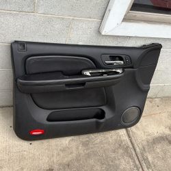 07-09 CADILLAC ESCALADE LH DRIVER SIDE FRONT DOOR PANEL BLACK LEATHER ESV