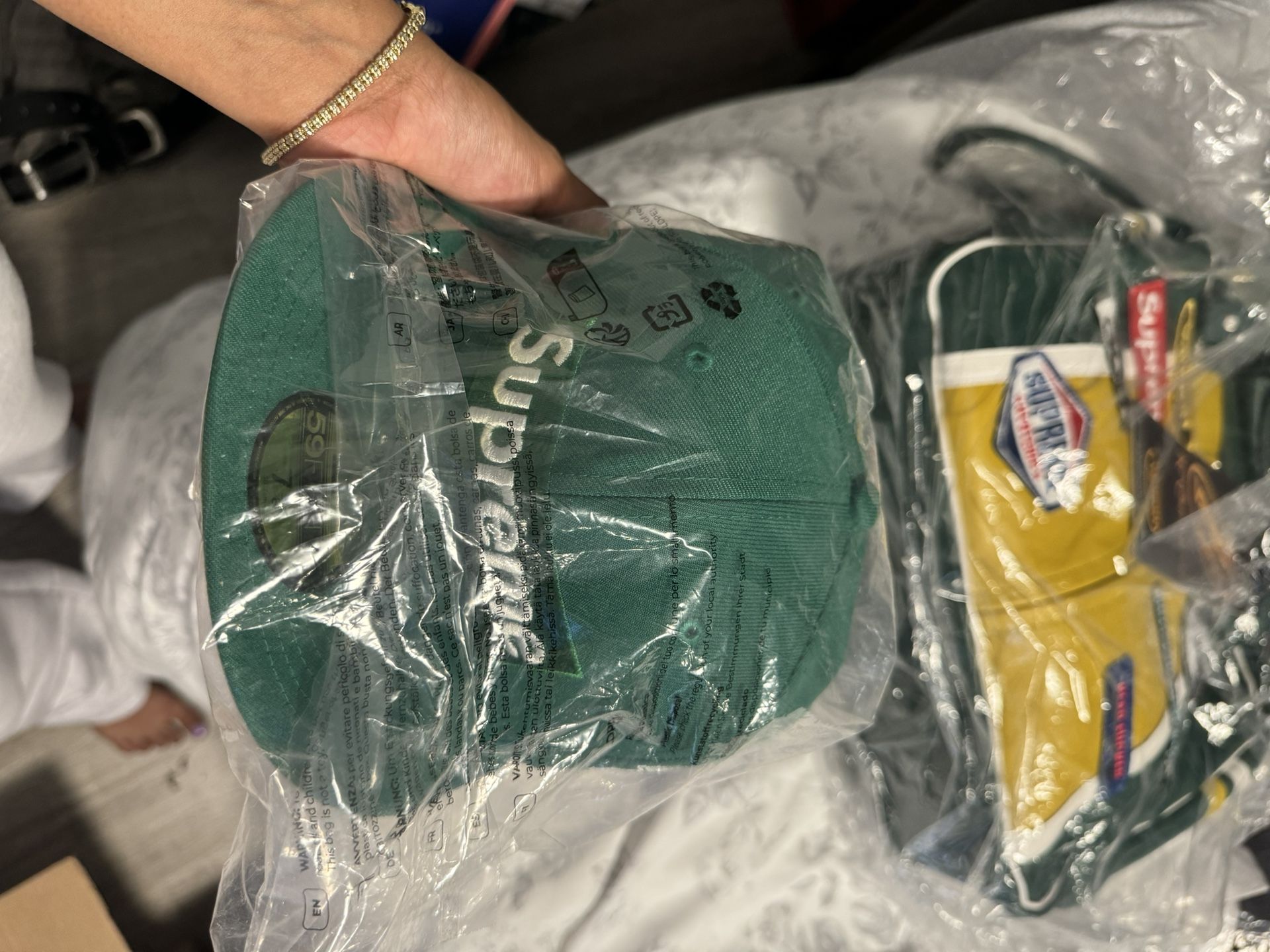 Supreme Jerseys Box Logo New Era Fitted Hat