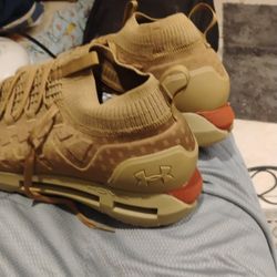 Brand New Under Armor Phantom 1 Size 17!! Brown