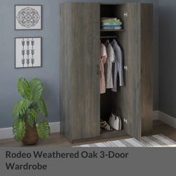 Rodeo Weathered Oak 3-Door Wardrobe