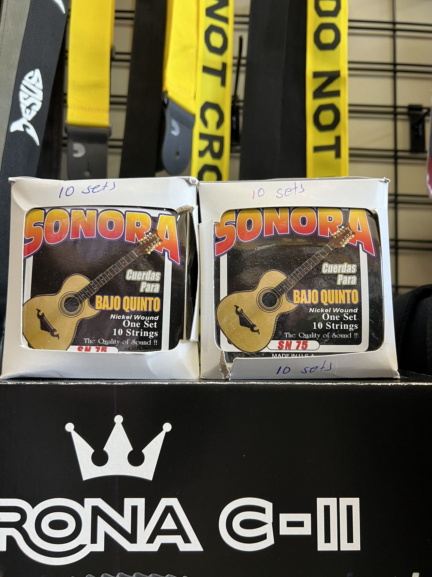 Bajoquinto Strings Sets