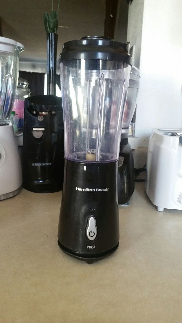 Single serve blender