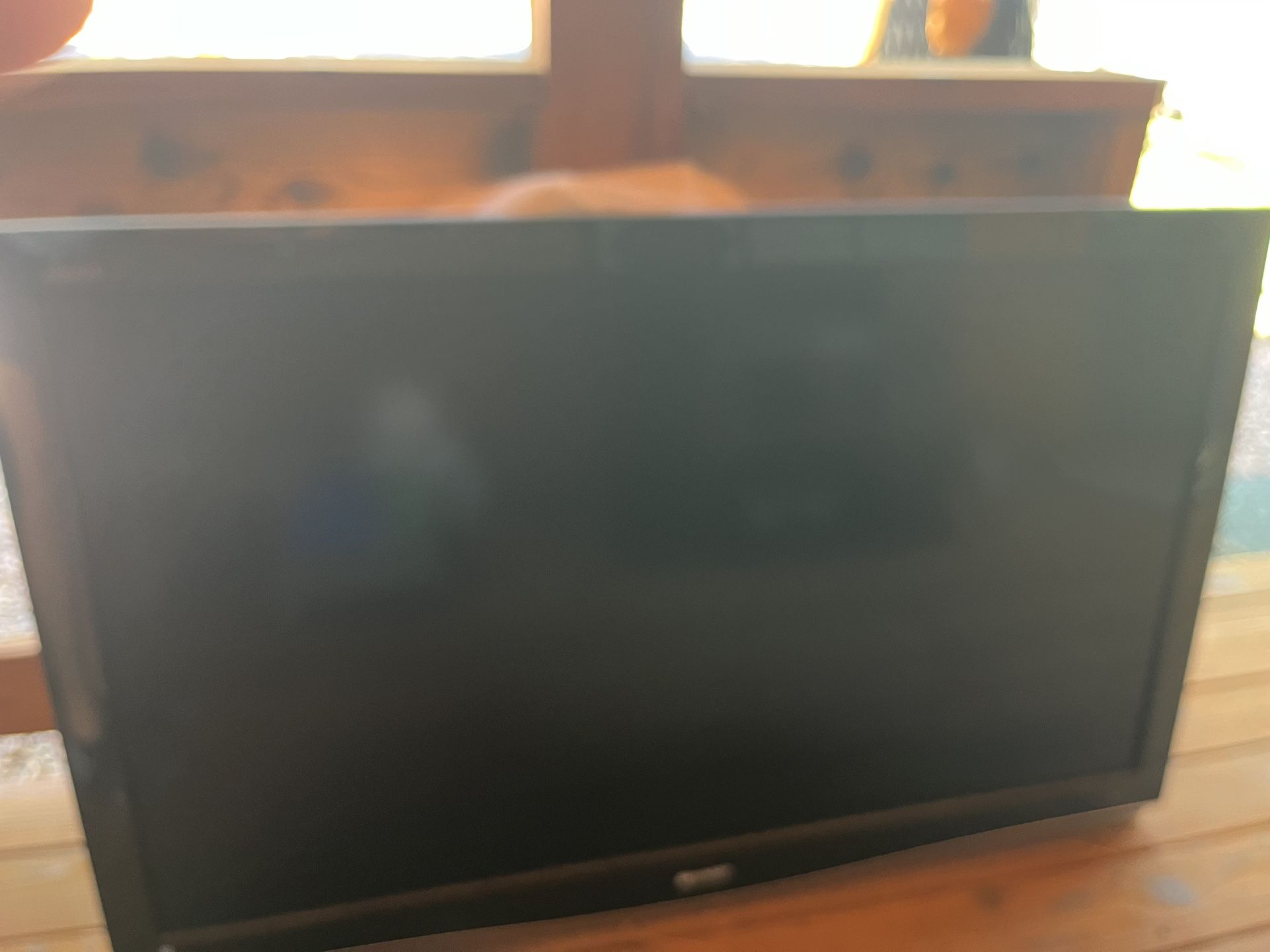 “Sharp Aquos” 52 In TV w Wall Mount Inc.