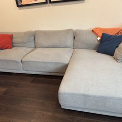 Light Gray L-Shaped Sectional Sofa / Chaise Couch – Modern & Comfortable