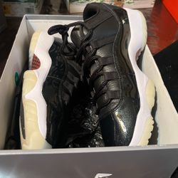 Jordan 11 Retro Low Size 8.5