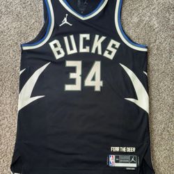 Giannis Antetokounmpo Authentic Nike Statement Jersey Size (44) Medium