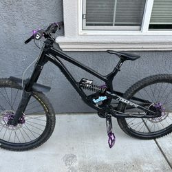 COMMENCIAL Fever Ride Downhill Race Bike 