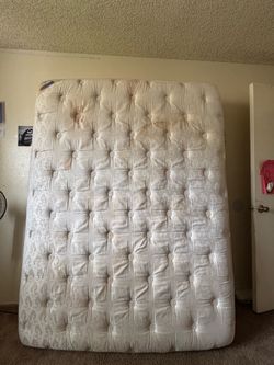 Queen bed setup