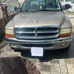 2004 Dodge Dakota