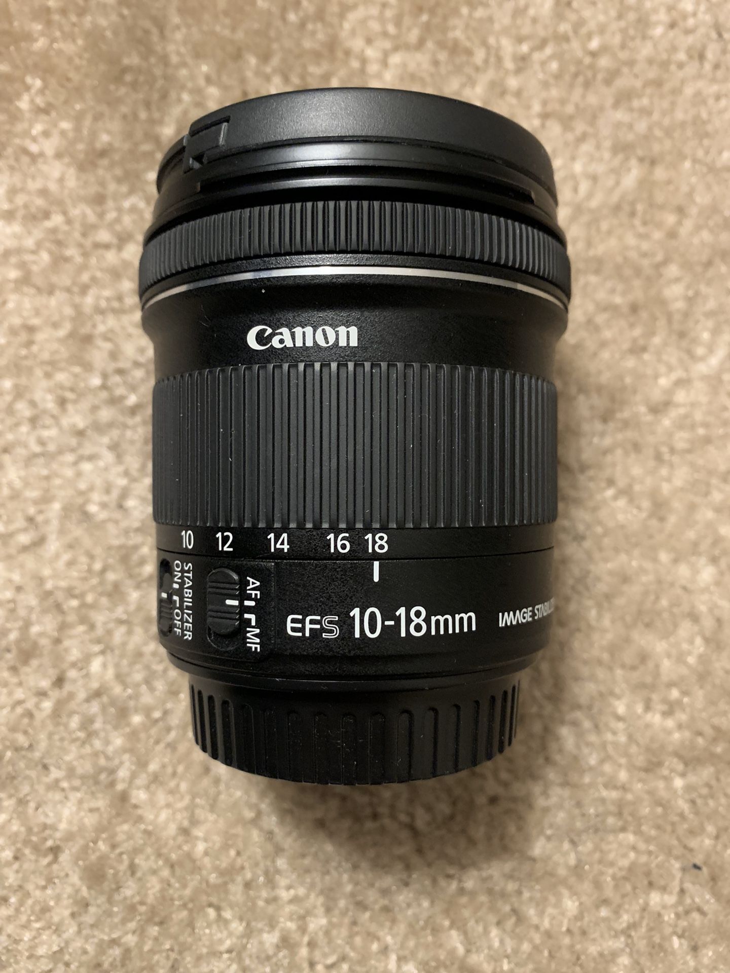 Canon wide angle 10 mm 18 efs lense