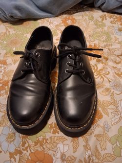 Dr martens Shoes & mirrow
