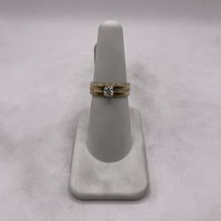 14kt Gold Diamond Engagement Style Ring 