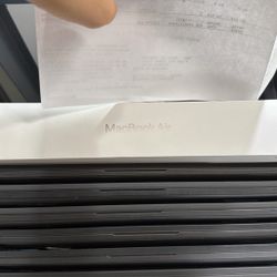 2025 13 In MacBook Air (NEW IN BOX)