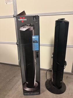 Vornado OSCR37 Oscillating Whole Room Tower Fan - Great Condition