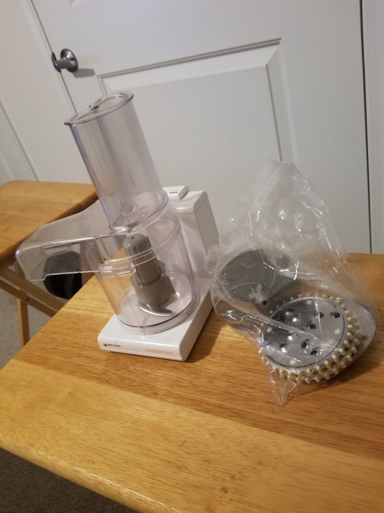 A food processor.... With attachments