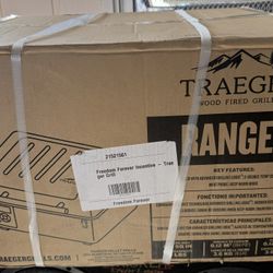 Traeger Ranger Wood Pellet Portable Grill Black