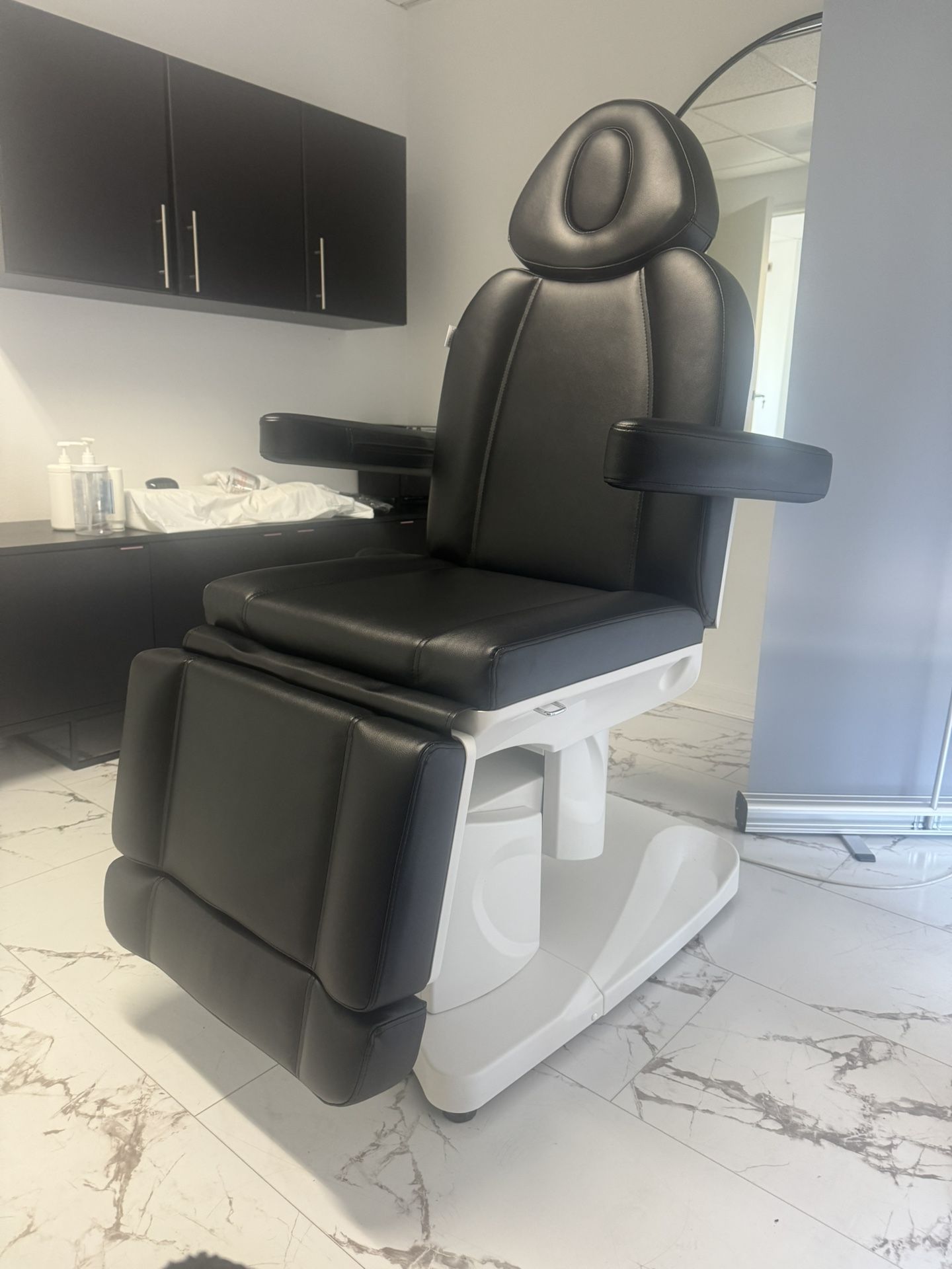 Adjustable Massage Chair - Perfect For Medapa Or Esthetician