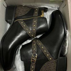 “Michael Kors” -Size 10 - Black & Brown Boots