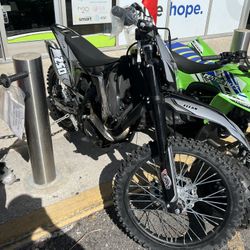 Titan 250CC Dirt Bike! Finance For $50 Down Payment!!