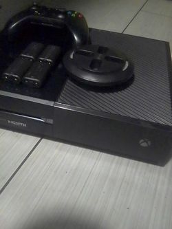 Xbox One With Controller And Rechargeable Batteries 