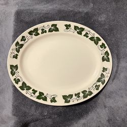 Vintage 1953 Homer Laughlin Serving Platter With Ivy B53N6. 