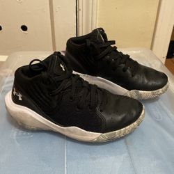 Boys Basketball Shoes