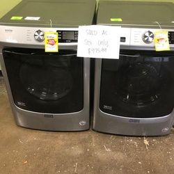 Maytag Front Load Washer/Dryer Set CO2