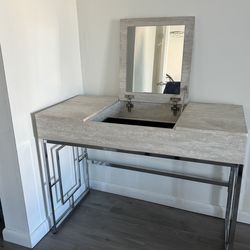 Flip top vanity desk with mirror