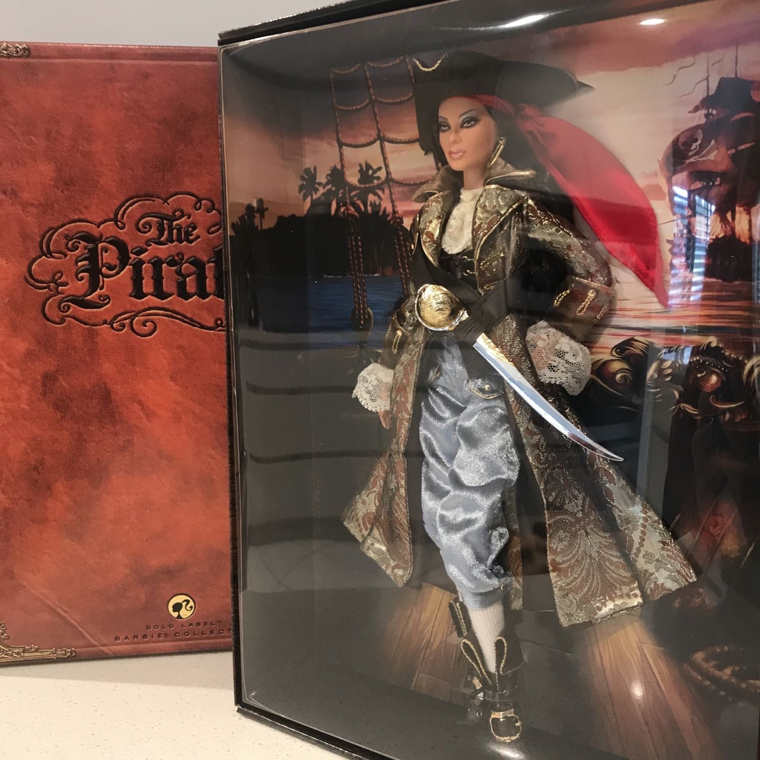 Barbie - Gold label - The Pirate - NIB - NRFB