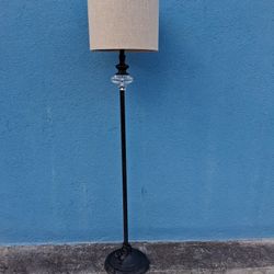 TALL CORNER LAMP