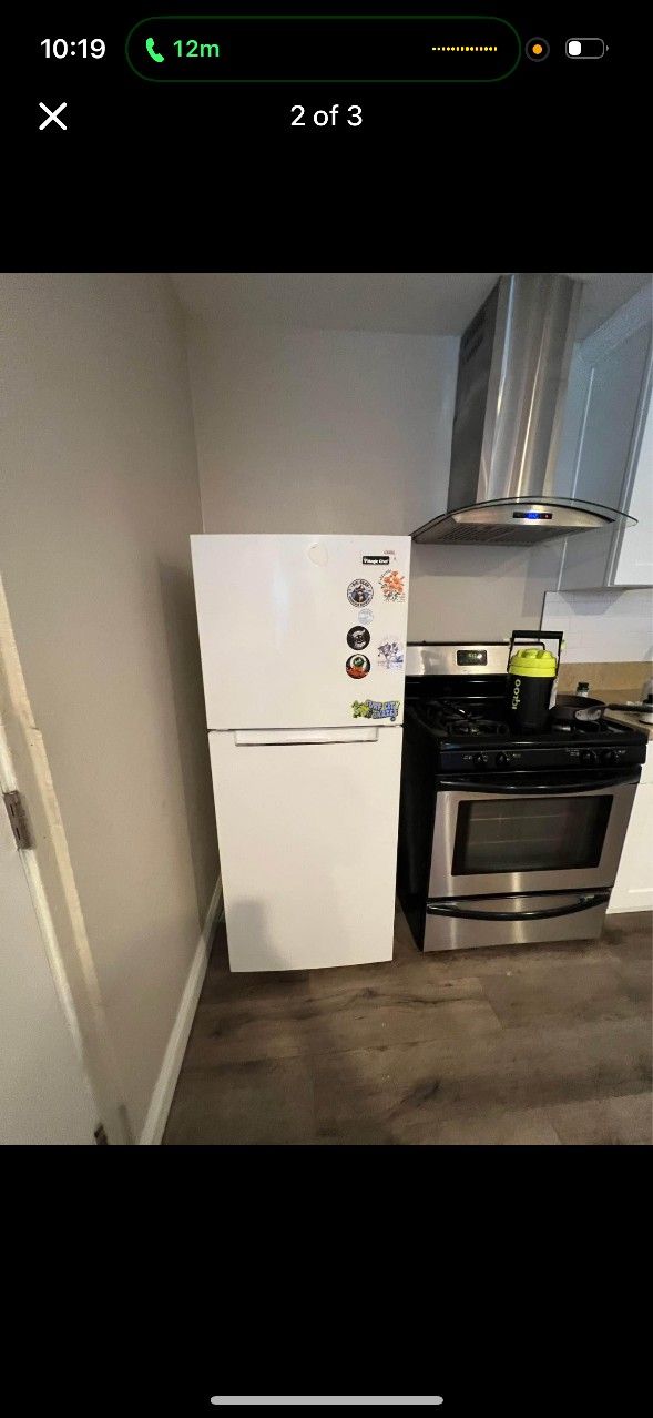 Magic Chef 10.1 cu. ft. Top Freezer Refrigerator in White