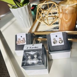 Women Elegant Ear Ring  