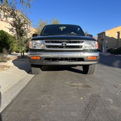 Toyota Tacoma extra cab long bed