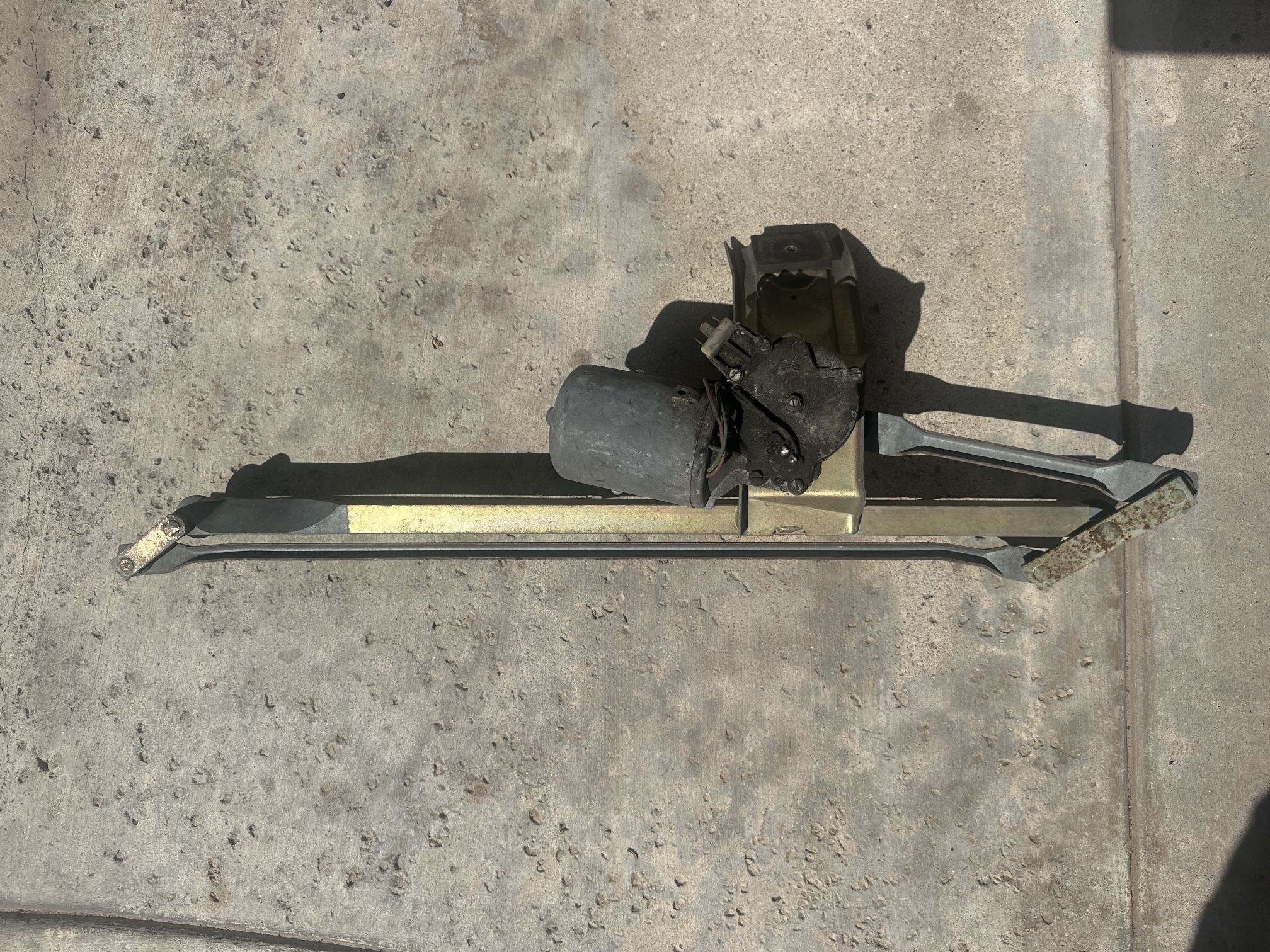 Porsche 944 Windshield Wiper Motor