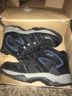 Steal toe boots