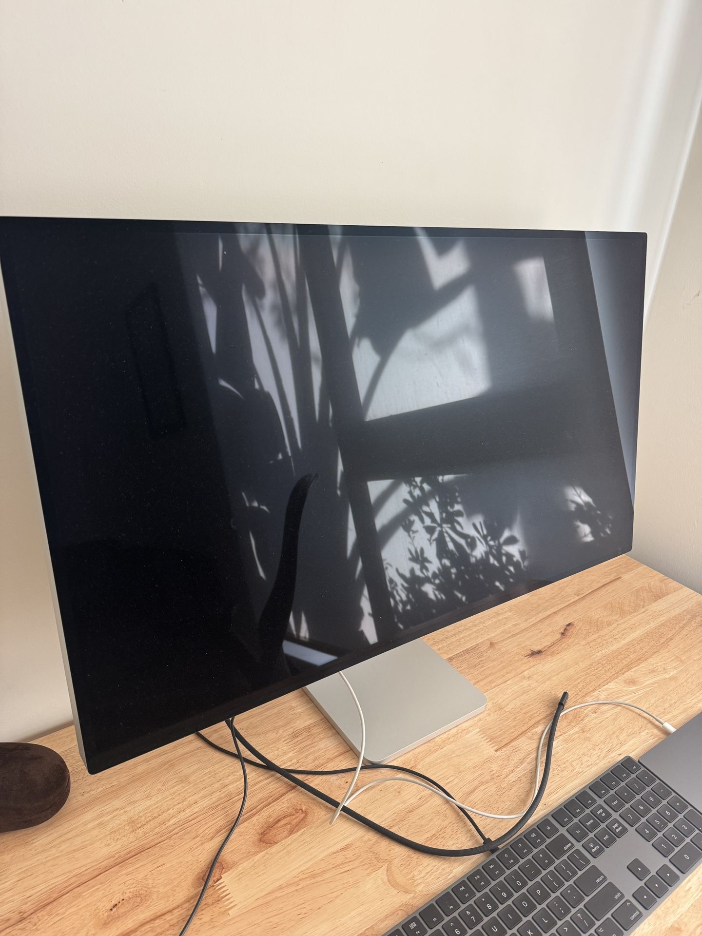 Apple 32" Pro Display XDR 16:9 Retina 6K HDR IPS Display (Nano-Texture Glass)