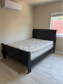 Black Queen Bed frame + Queen Mattress