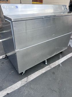 Beverage air cooler