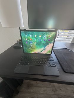 iPad Pro 12.9" 5th Gen 128GB Cellular + Magic Keyboard + Pencil — Like New