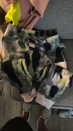 Nike mens large joggers