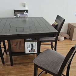 Wooden Lazy Susan Table Top And 4 Chairs