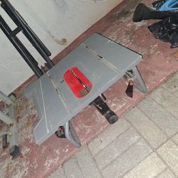 Craftsman Saw With Stand