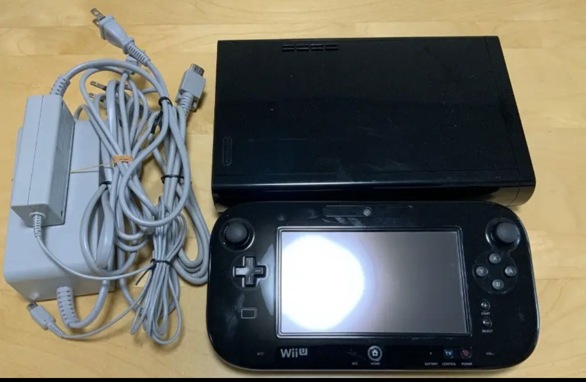 Black Nintendo Wii U 32GB Deluxe Console System Complete And Tested