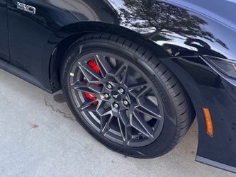 Black Wheel with Pirelli Tire 19” Rim 255/40 R19 Set