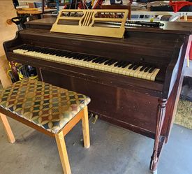 Lester Piano