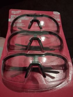 Milwaukee safety glasses 20$