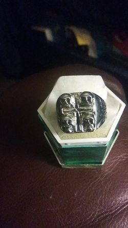 4 headed skull ring size 10