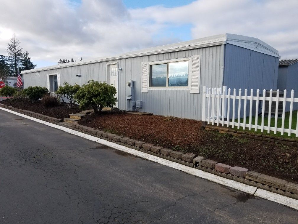 Renovated, new kitchen, two new nathrooms, senior park, Tigard