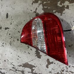 Toyota Camry Taillight (2002-2004)