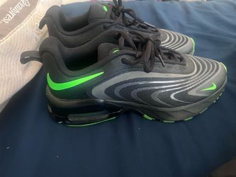 Nike shoes Size US 7 UK 6